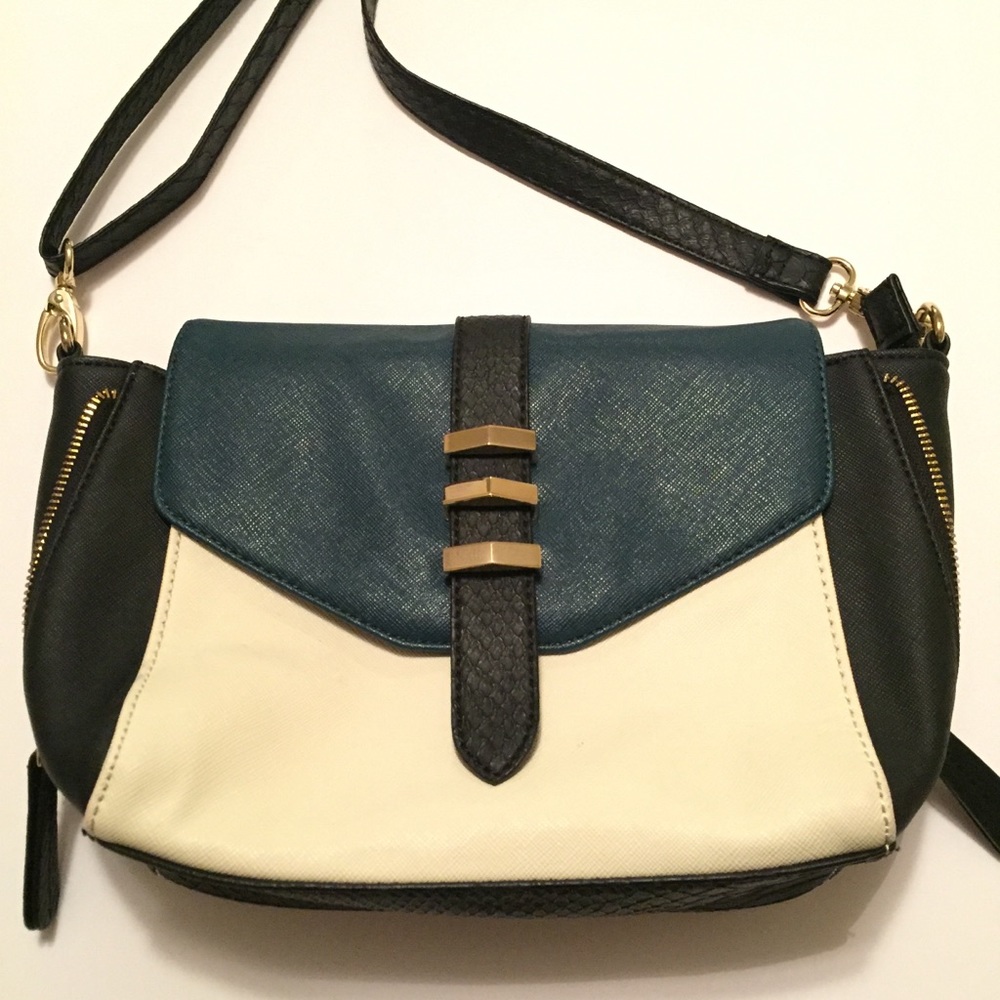 Mossimo Crossbody Handbag Purse - Picture 2 of 4